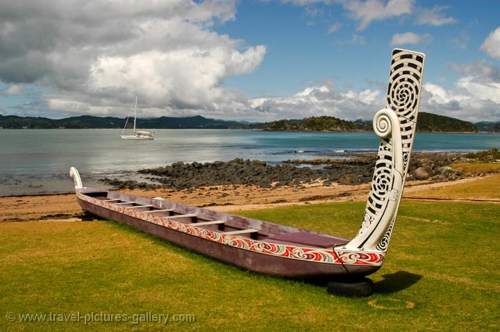 Pictures Of New Zealand Bay Of Islands A Maori War Canoe Waka Taua