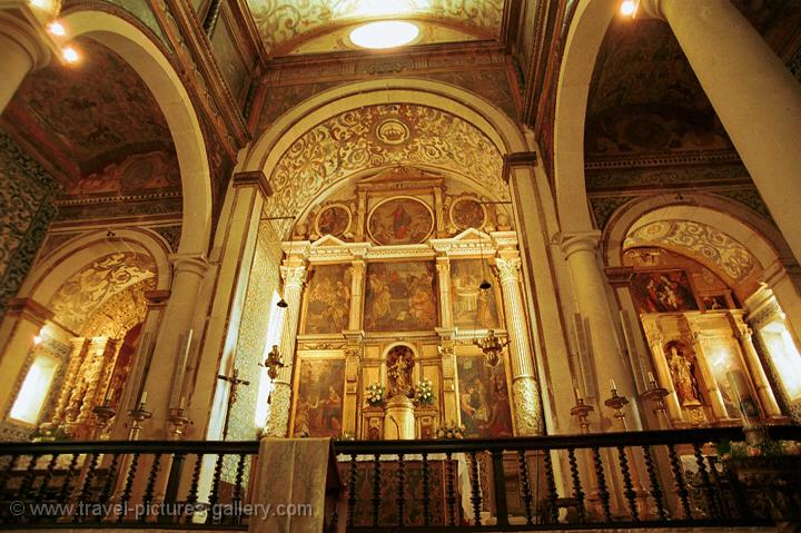 interior of the Ingreja de Santa Maria church, Obidos