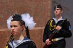 Pictures of Ukraine - Odessa, young people guarding the War memorial
