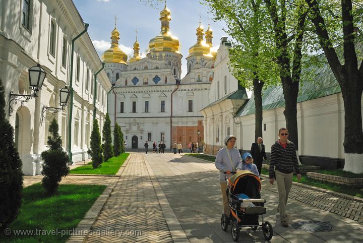 Pictures of Ukraine - Kyiv (Kiev), at the Caves Monastery, Pechersk Lavra