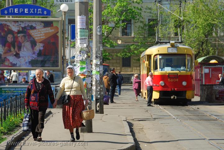 Pictures of Ukraine - Kyiv (Kiev), streetscene, tram