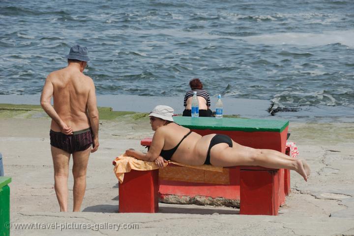 Pictures of Ukraine - Odessa, people at the beach, Caspian Sea