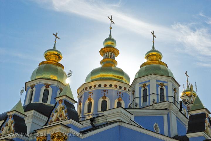 Pictures of Ukraine - Kyiv, Kiev, St Michael's Monastery, golden spires