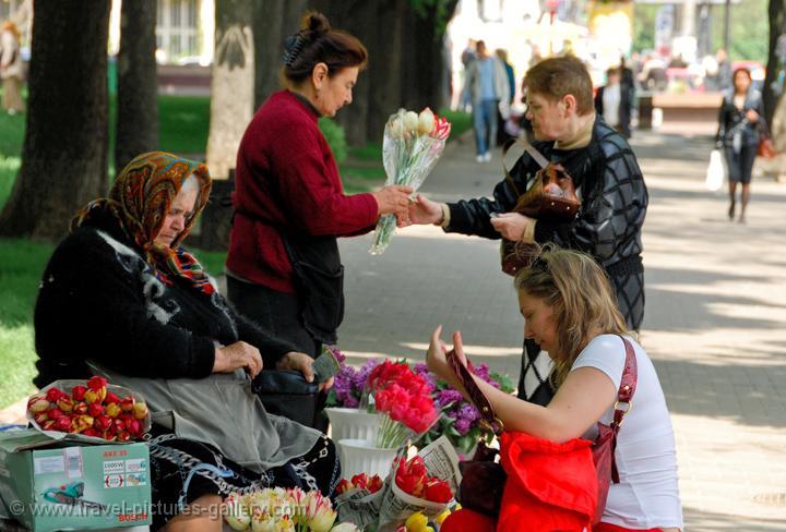 Pictures of Ukraine - women selling flowers, Odessa