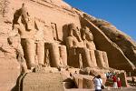 giant statues at the Temple of Ramses II