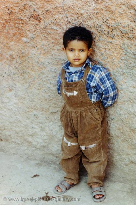 Pictures of Morocco -  cute boy, Marrakech