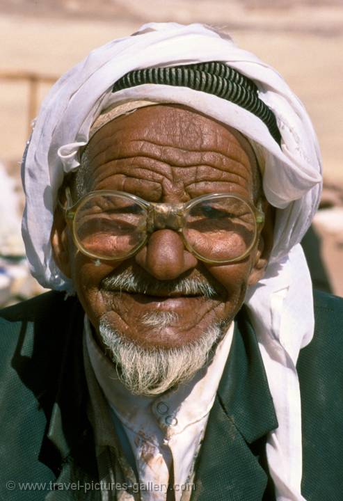 Bedouïn man, Sinai Desert, Egypt