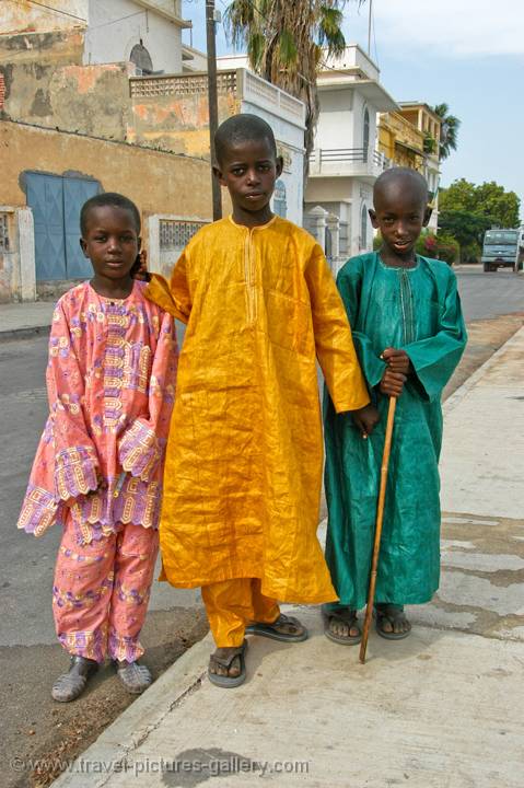 Pictures of Senegal - St.Louis-0055 - boys in colourful traditional dress