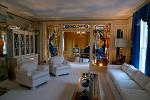 Graceland tour, a living room